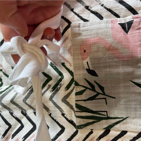 Flamingo gray and pink reversible girls pocketed apron. - Picture 4 of 12